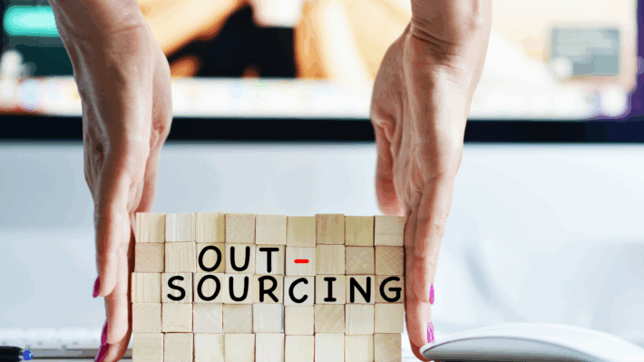 Manfaat Outsourcing IT